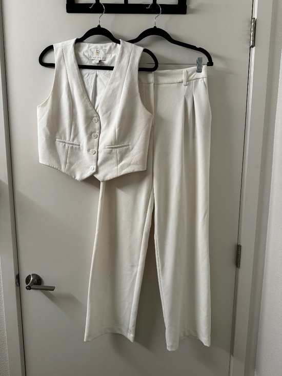 House of Harlow 1960 Other - Set! House of Harlow 1960 White/Cream Vest (Medium) and Pant Set (Size 6)